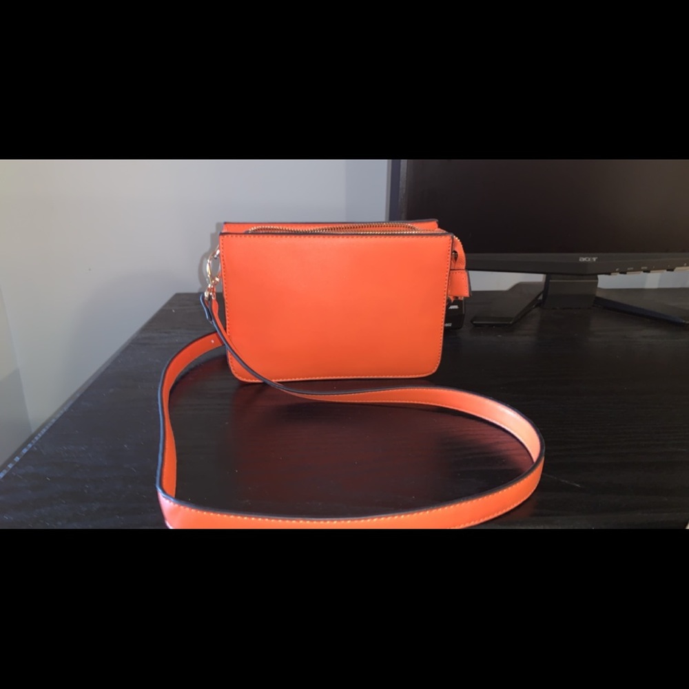 NWOT Small Crossbody Purse 👜 New Never Used